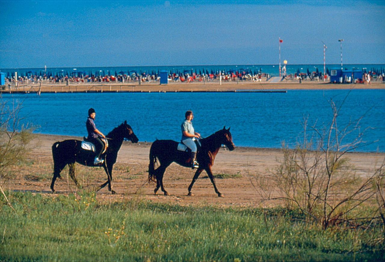 Appartamenti Ai Pini Bibione Exterior foto